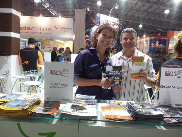 Edgard Donegá e a Turismóloga Viviane de Castro de Barretos